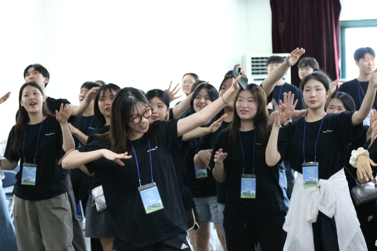 백석대학교회 새벽이슬청년부-2025 7_11-13 여름수련회-70415590286.jpg