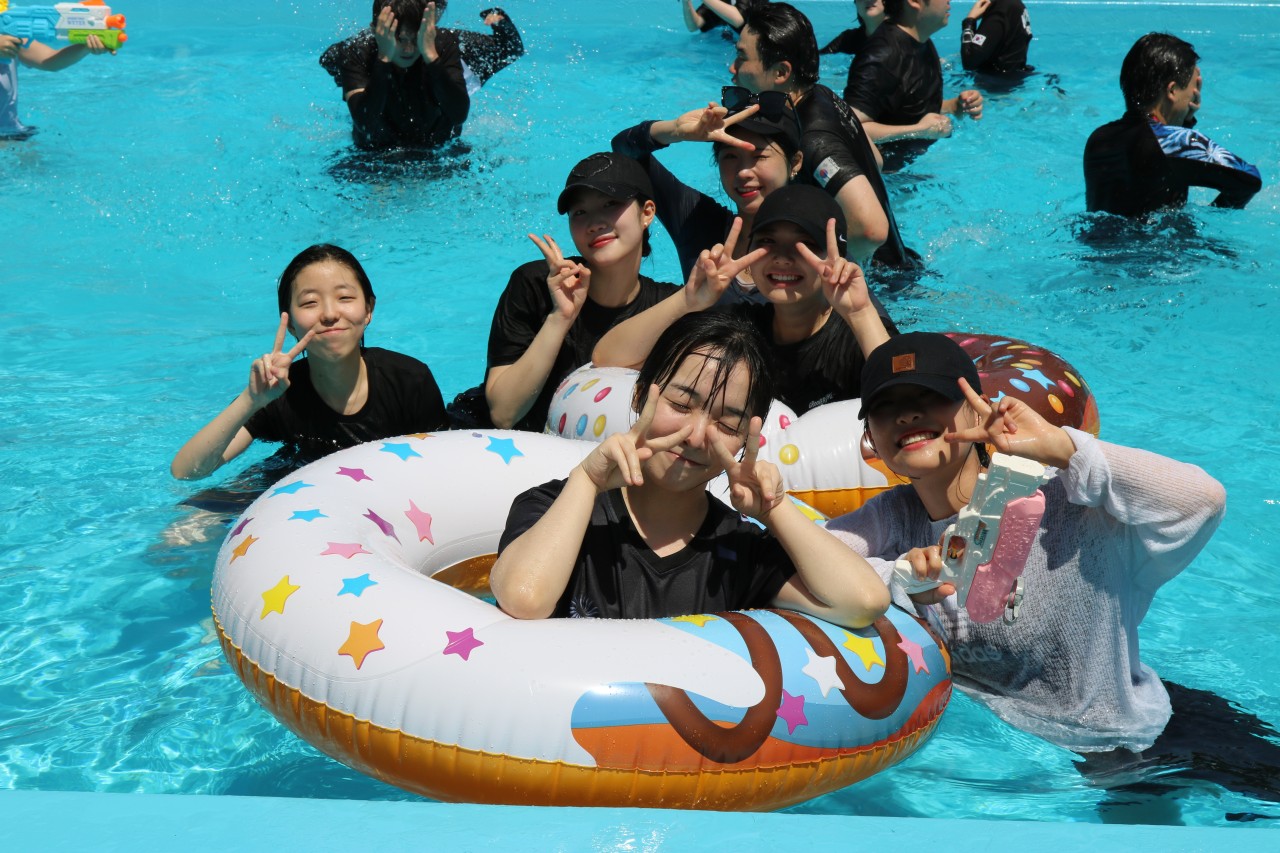 백석대학교회 새벽이슬청년부-2025 7_11-13 여름수련회-70417035389.jpg