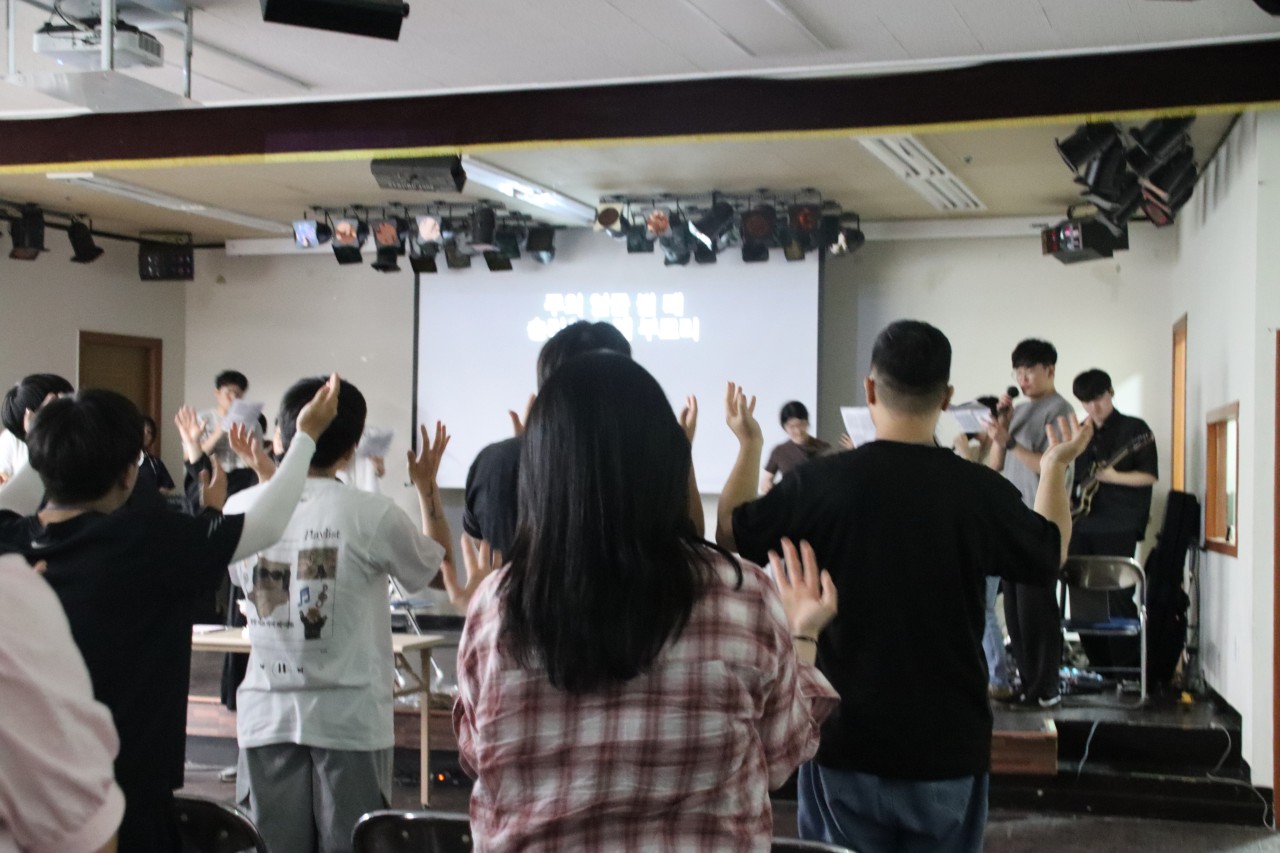 백석대학교회 새벽이슬청년부-2025 7_11-13 여름수련회-70415590249.jpg