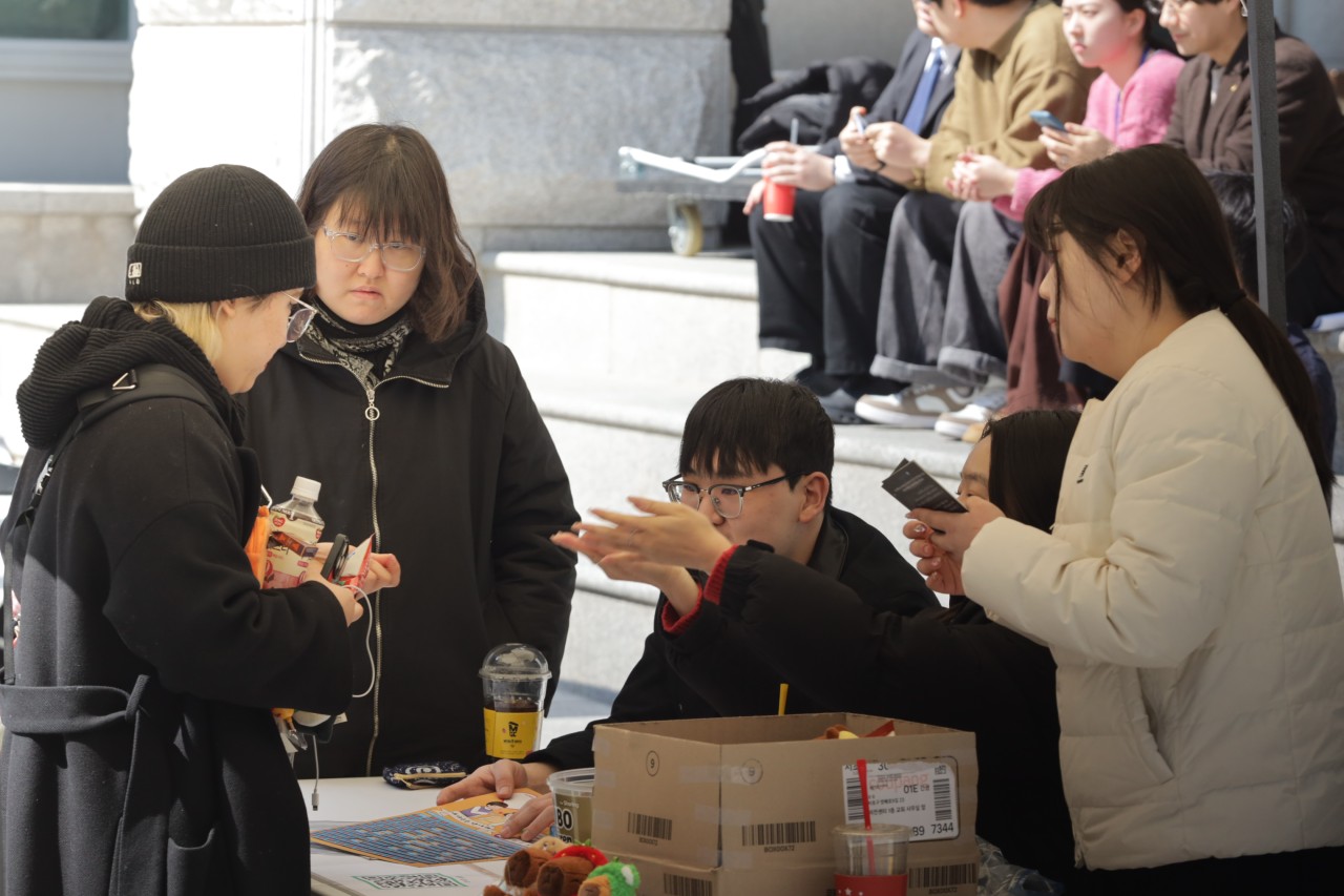 백석대학교회 새벽이슬청년부-26년도 캠퍼스 전도 1일차-76198826485.jpg