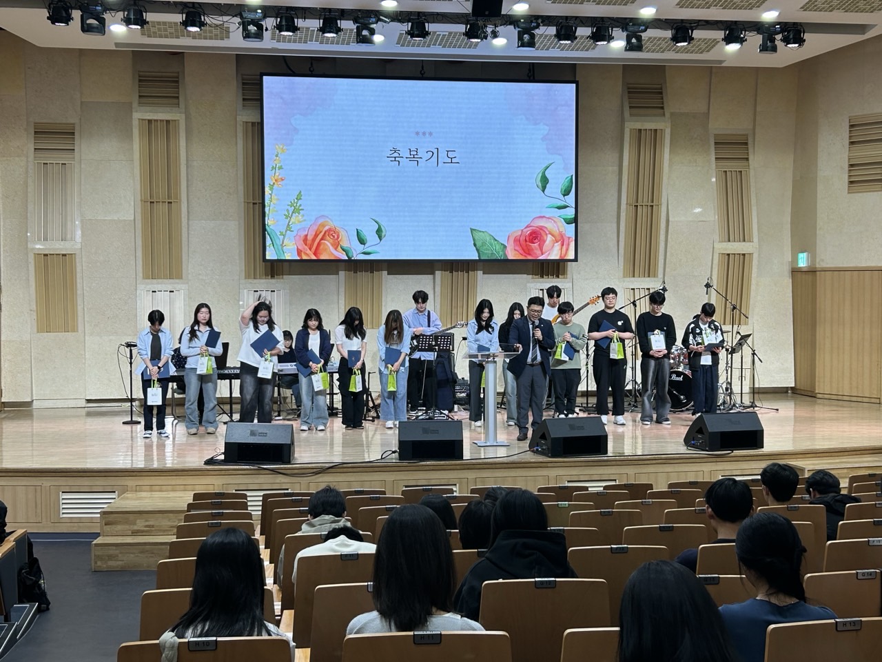 백석대학교회 새벽이슬청년부-2025 5_18 성년의날-69042299947.jpg