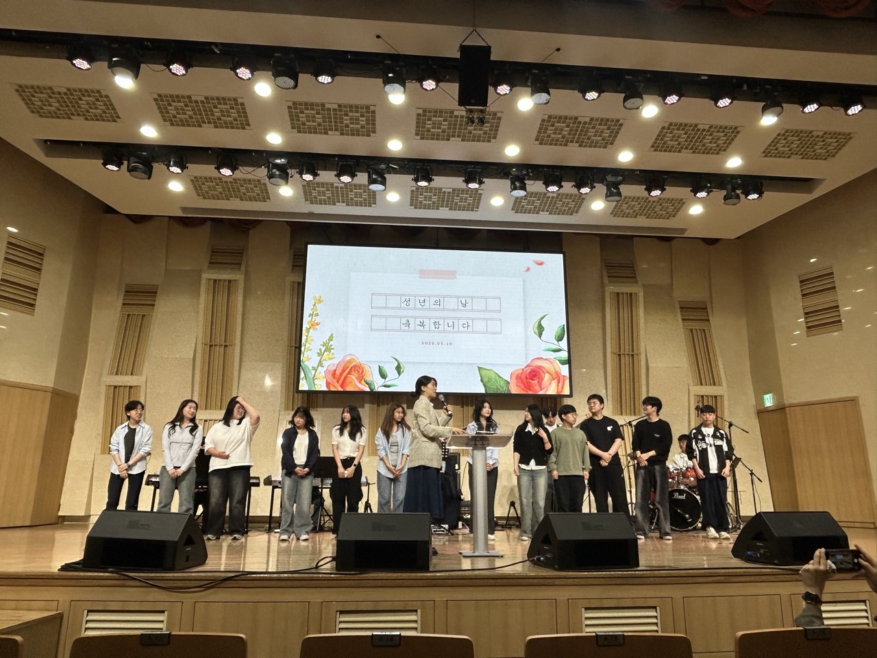 백석대학교회 새벽이슬청년부-2025 5_18 성년의날-69042299962.jpg